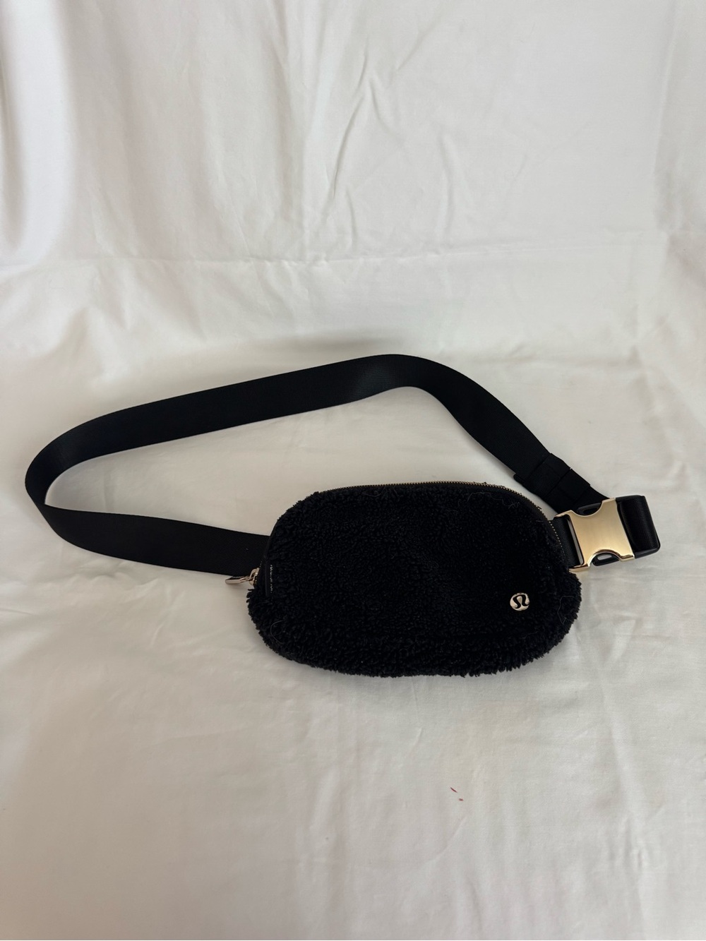 lululemon athletica Black Sherpa Crossbody Belt Bag